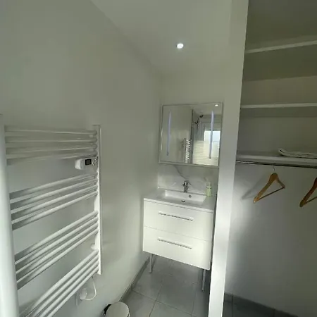 Le Terra-cota 3 Ch Privées 10' Gare-port Et Plage, Wfi, Cosy Tolón